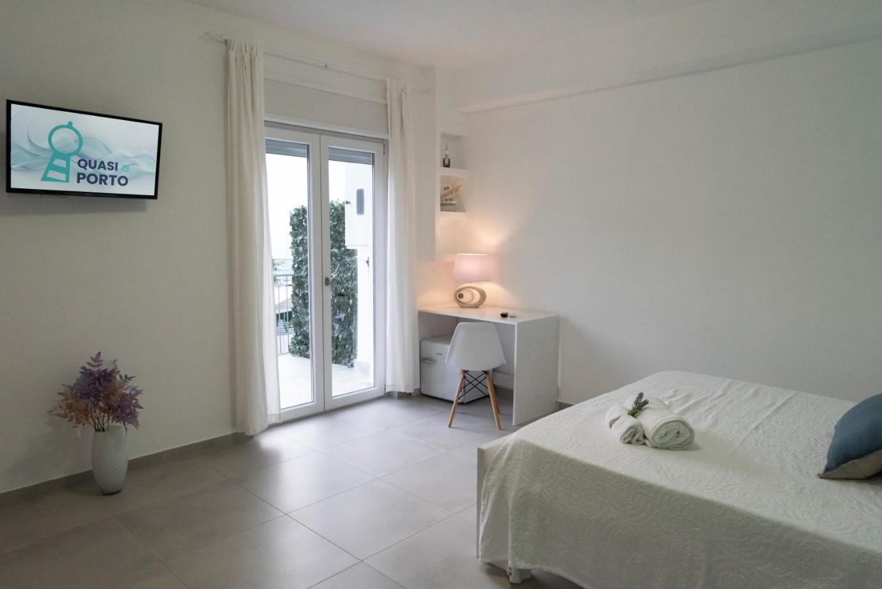 Bed and Breakfast Quasi In Porto à Agropoli Extérieur photo