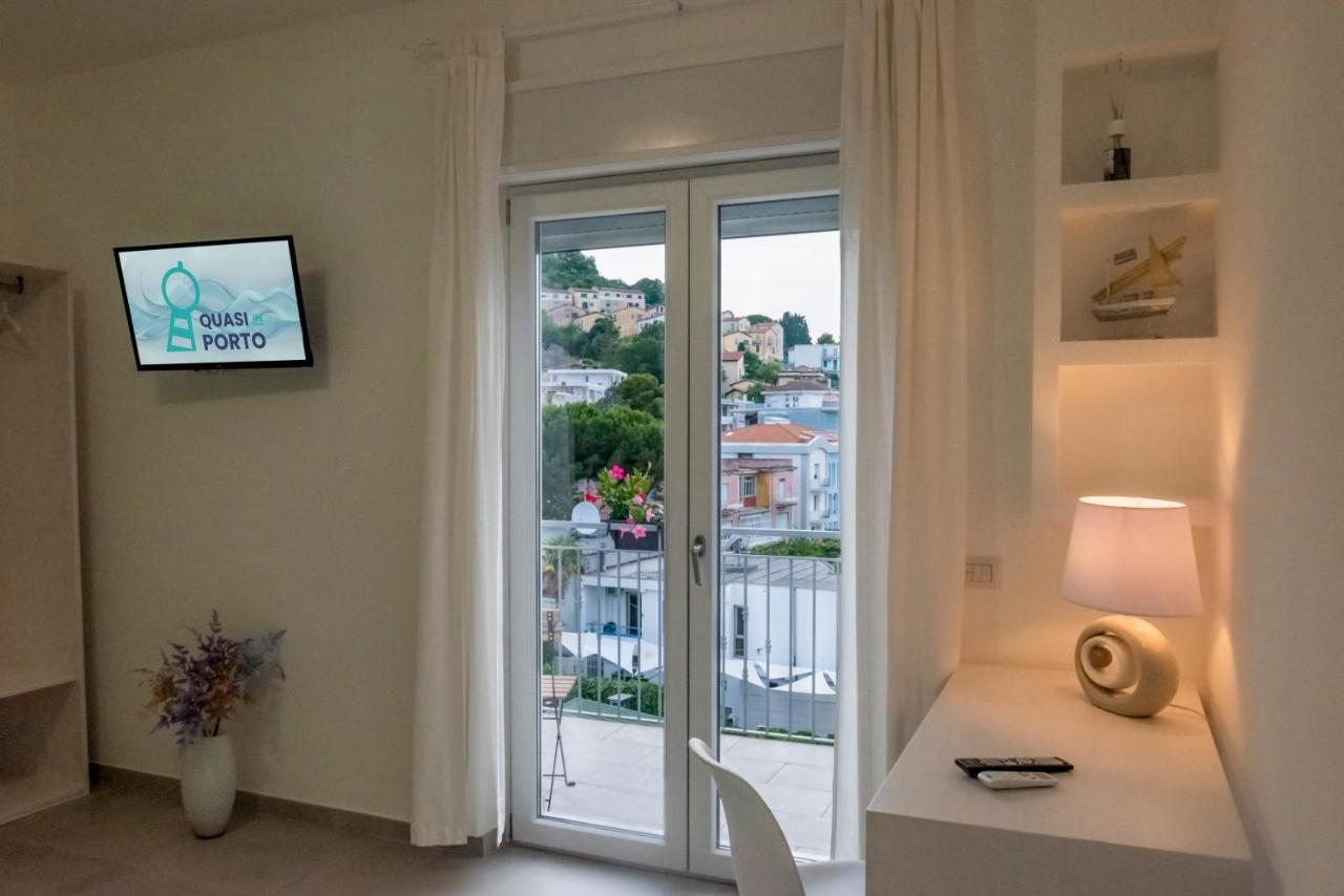 Bed and Breakfast Quasi In Porto à Agropoli Extérieur photo